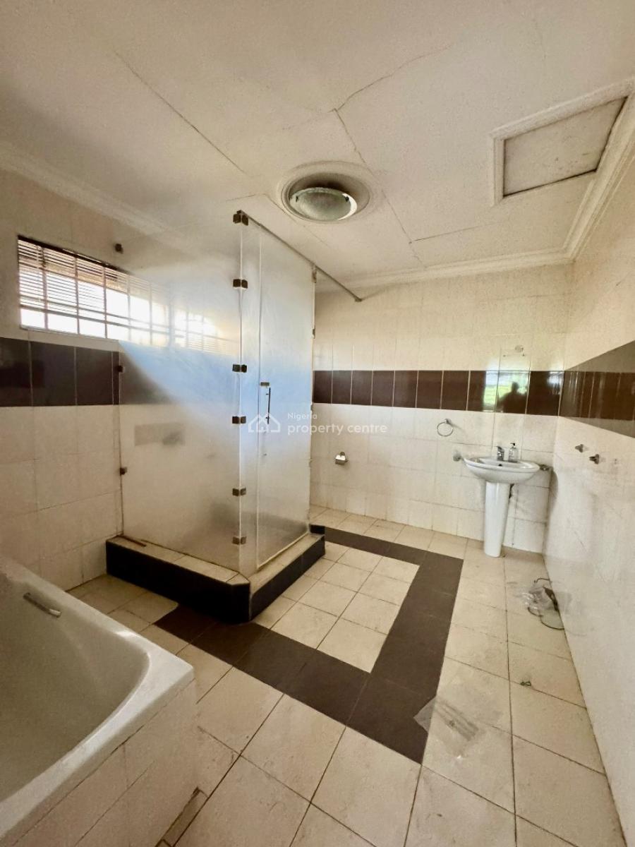 Decent and Spacious, Lekki Phase 1, Lekki, Lagos, Detached Duplex for Rent