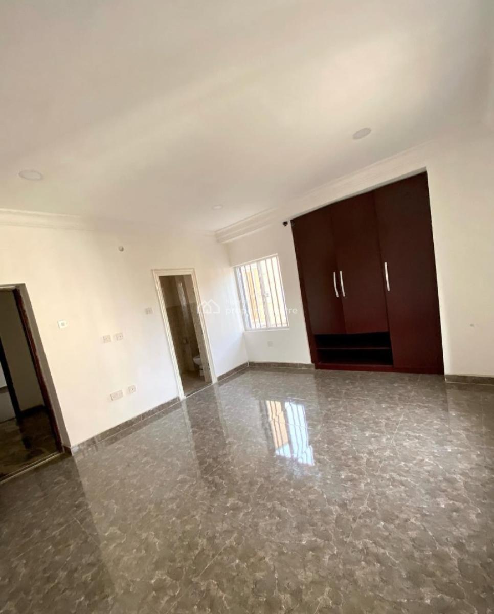 Serviced 3 Bedrooms En-suite Flat with an Enclosed Fitted Kitchen / Heat Extractor, Lekki Phase 1, Lekki, Lagos, Flat / Apartment for Rent