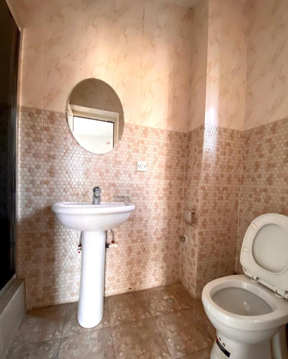 Serviced 3 Bedrooms En-suite Flat with an Enclosed Fitted Kitchen / Heat Extractor, Lekki Phase 1, Lekki, Lagos, Flat / Apartment for Rent