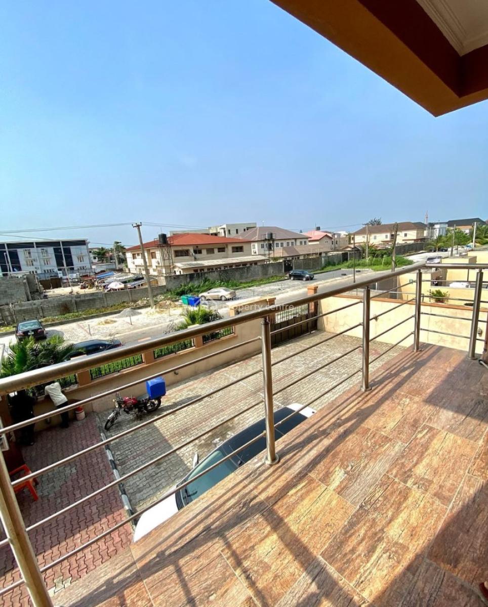 Serviced 3 Bedrooms En-suite Flat with an Enclosed Fitted Kitchen / Heat Extractor, Lekki Phase 1, Lekki, Lagos, Flat / Apartment for Rent