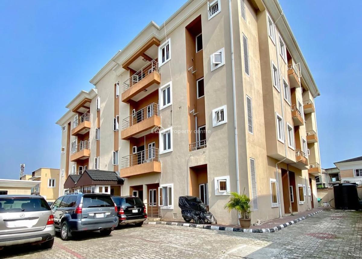 Serviced 3 Bedrooms En-suite Flat with an Enclosed Fitted Kitchen / Heat Extractor, Lekki Phase 1, Lekki, Lagos, Flat / Apartment for Rent