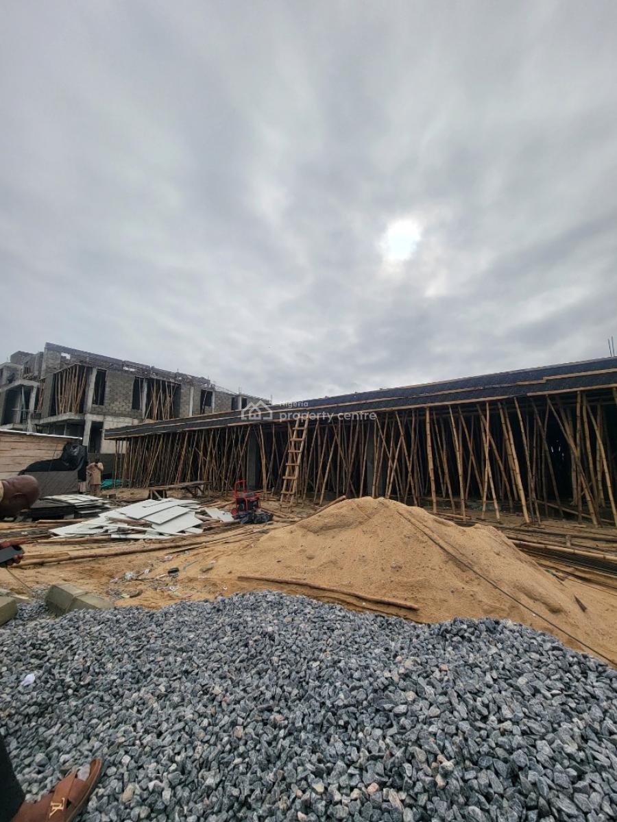 Enjoy a 4-bedroom Maisonette with Bq Close to The Sea View, Laguna Seaview, Lekki Foreshore, Lekki Phase 1, Lekki, Lagos, Terraced Duplex for Sale