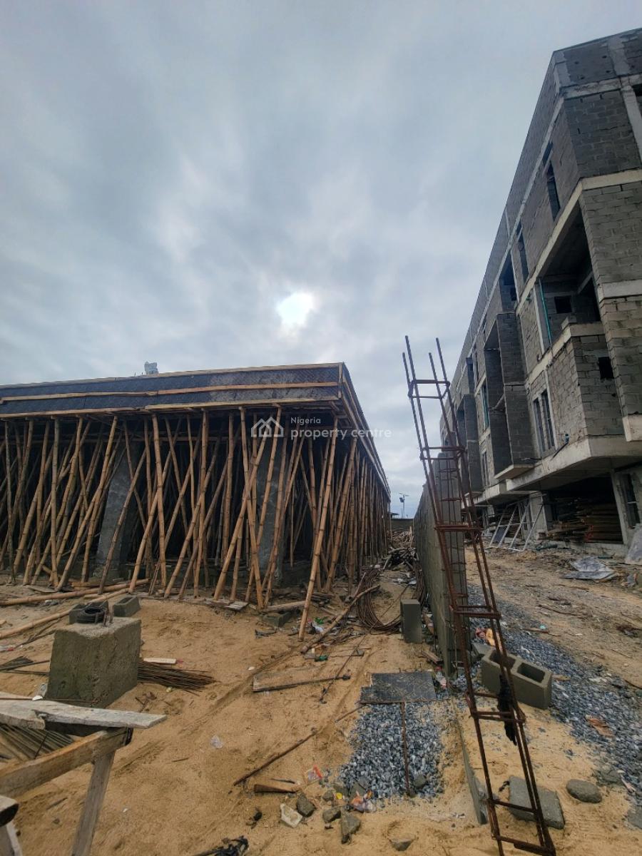 Enjoy a 4-bedroom Maisonette with Bq Close to The Sea View, Laguna Seaview, Lekki Foreshore, Lekki Phase 1, Lekki, Lagos, Terraced Duplex for Sale