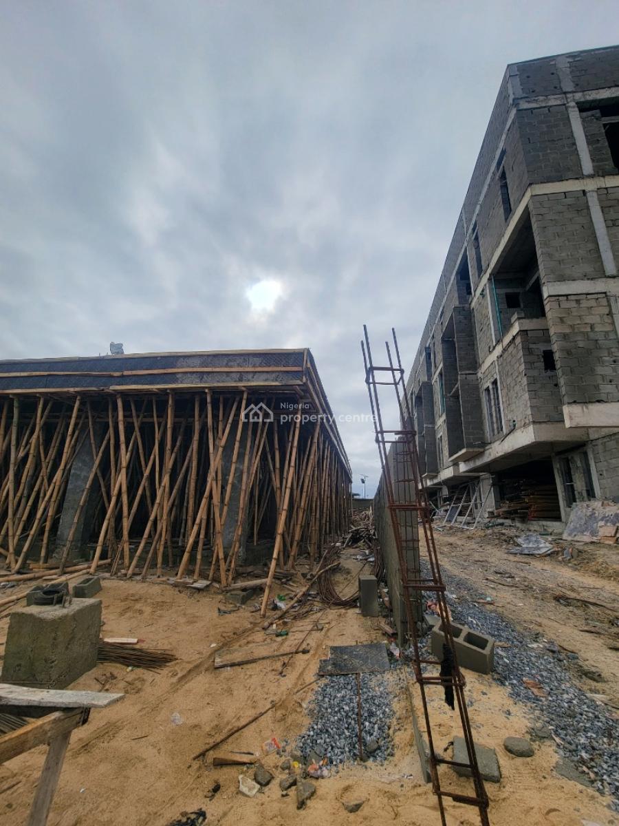 Enjoy a 4-bedroom Maisonette with Bq Close to The Sea View, Laguna Seaview, Lekki Foreshore, Lekki Phase 1, Lekki, Lagos, Terraced Duplex for Sale