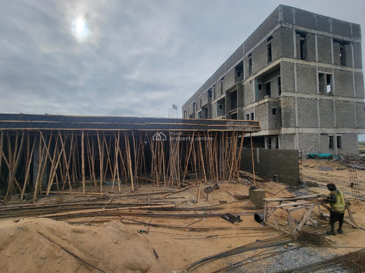 Enjoy a 4-bedroom Maisonette with Bq Close to The Sea View, Laguna Seaview, Lekki Foreshore, Lekki Phase 1, Lekki, Lagos, Terraced Duplex for Sale