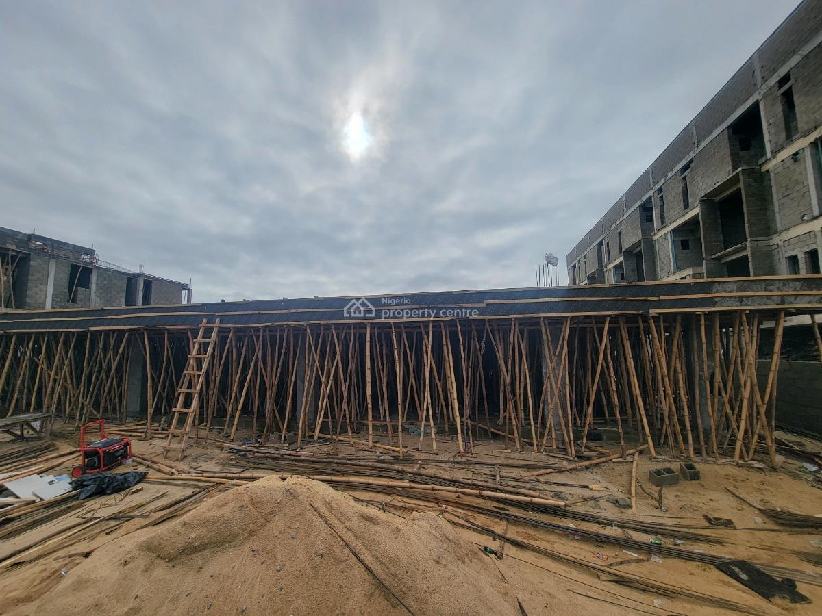 Enjoy a 4-bedroom Maisonette with Bq Close to The Sea View, Laguna Seaview, Lekki Foreshore, Lekki Phase 1, Lekki, Lagos, Terraced Duplex for Sale
