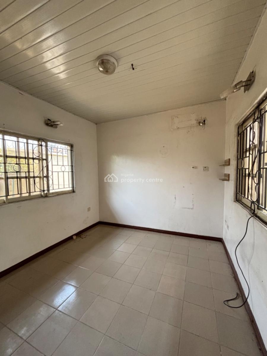 Self Contain Apartment with a Private Kitchen, Lekki Phase 1, Lekki, Lagos, Self Contain (single Rooms) for Rent