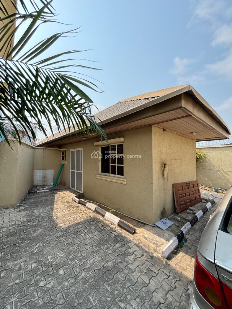 Self Contain Apartment with a Private Kitchen, Lekki Phase 1, Lekki, Lagos, Self Contain (single Rooms) for Rent