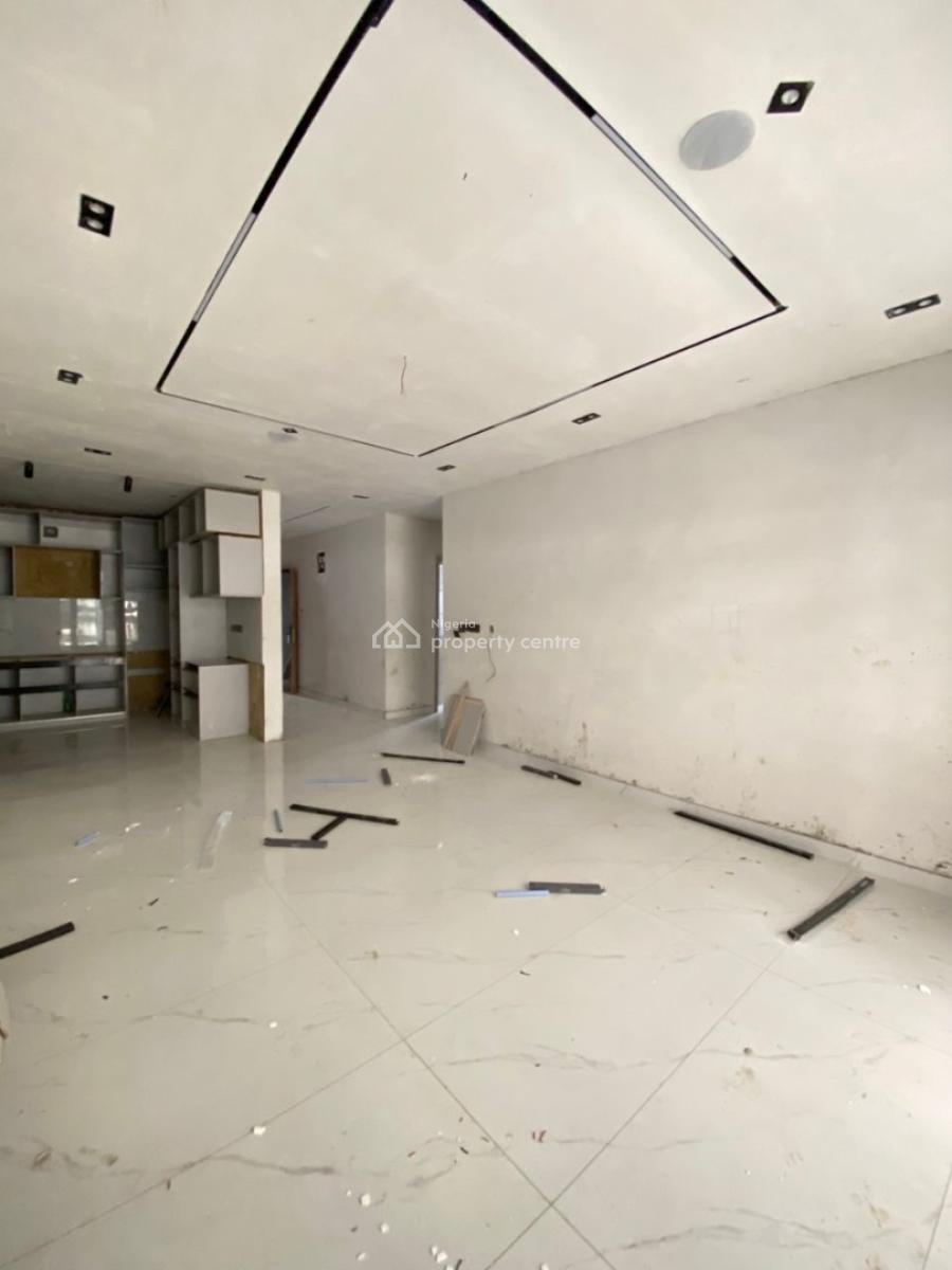 a Neat 2 Bedroom Apartment, Lekki Phase 1, Lekki, Lagos, Flat / Apartment for Sale