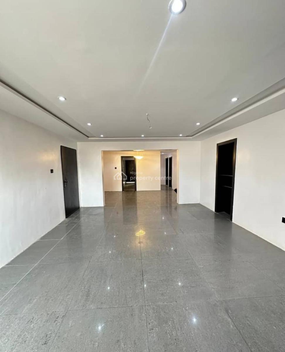 Exquisite 3 Bedroom Fkat, Off Admiralty Way, Lekki Phase 1, Lekki, Lagos, Flat / Apartment for Sale