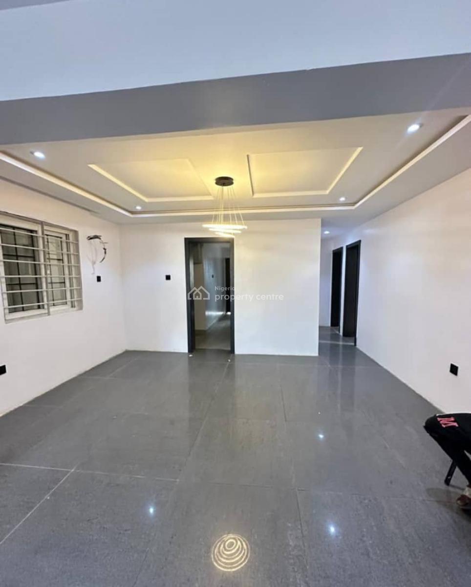 Exquisite 3 Bedroom Fkat, Off Admiralty Way, Lekki Phase 1, Lekki, Lagos, Flat / Apartment for Sale