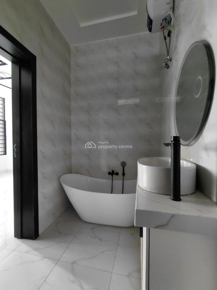 Neatly Finished 4 Bedroom Semi-detached Duplex with Bq, Chevron, Lekki, Lagos, Semi-detached Duplex for Sale