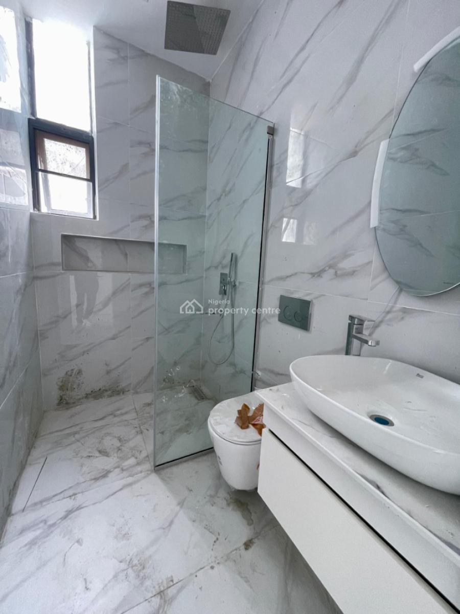 Decently Finished Luxury 1 Bed Apartment with Gym and Pool, Lekki Phase 1, Lekki, Lagos, Flat / Apartment for Sale