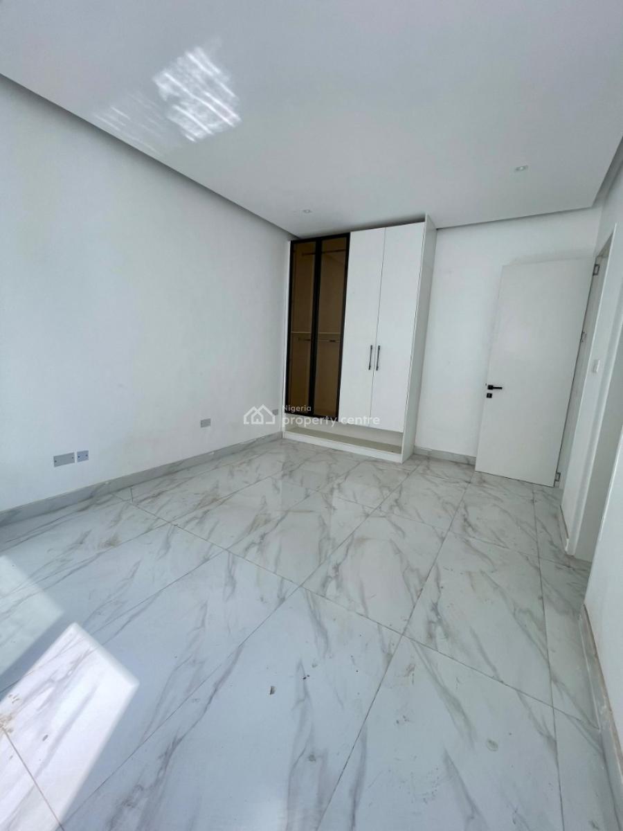 Decently Finished Luxury 1 Bed Apartment with Gym and Pool, Lekki Phase 1, Lekki, Lagos, Flat / Apartment for Sale