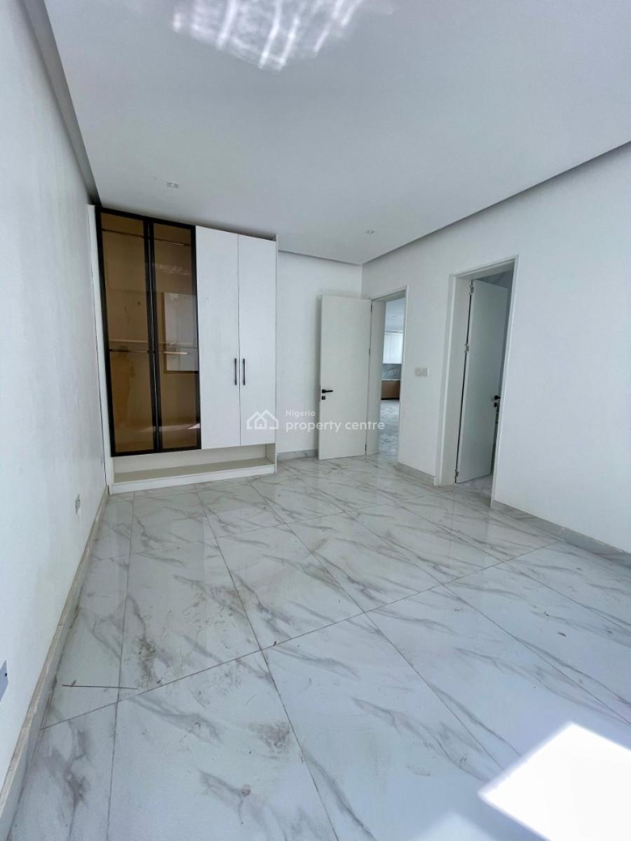 Decently Finished Luxury 1 Bed Apartment with Gym and Pool, Lekki Phase 1, Lekki, Lagos, Flat / Apartment for Sale