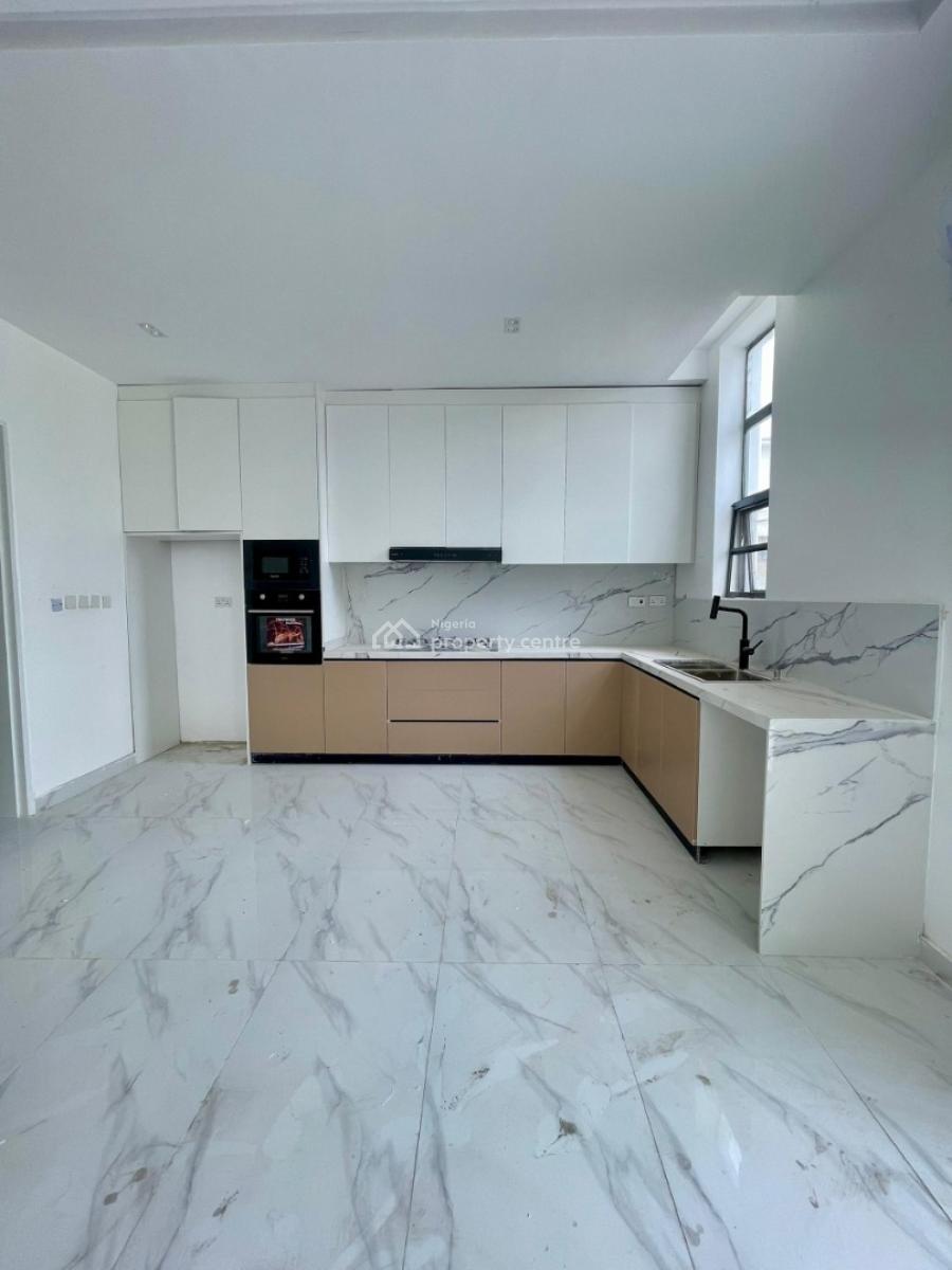 Decently Finished Luxury 1 Bed Apartment with Gym and Pool, Lekki Phase 1, Lekki, Lagos, Flat / Apartment for Sale