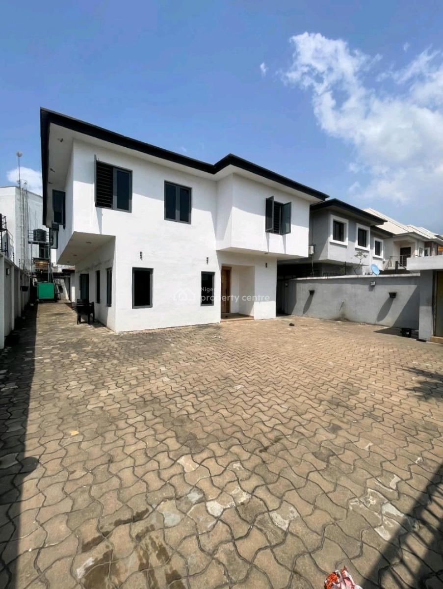 This Is a Lovely 5bedroom Detached with 2bq and Gate House, Lekki Phase 1, Lekki, Lagos, Detached Duplex for Rent