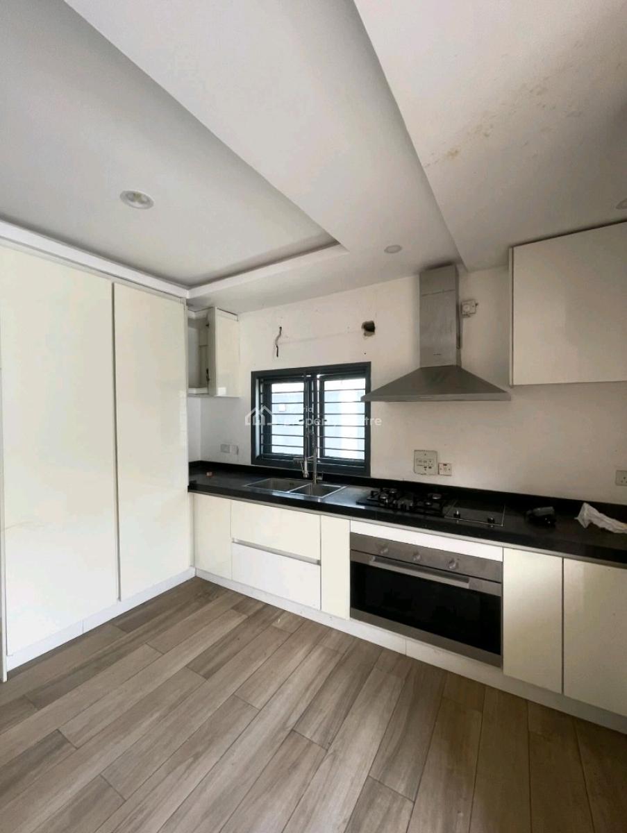 This Is a Lovely 5bedroom Detached with 2bq and Gate House, Lekki Phase 1, Lekki, Lagos, Detached Duplex for Rent