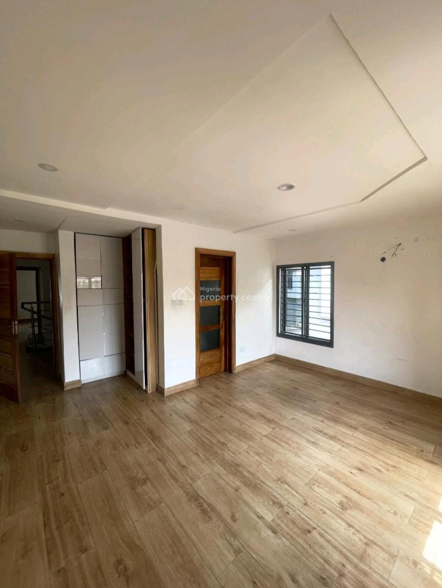 This Is a Lovely 5bedroom Detached with 2bq and Gate House, Lekki Phase 1, Lekki, Lagos, Detached Duplex for Rent