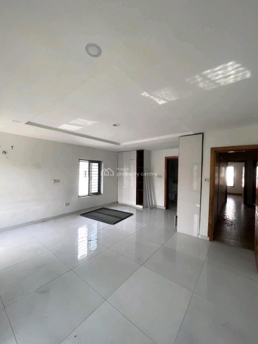 This Is a Lovely 5bedroom Detached with 2bq and Gate House, Lekki Phase 1, Lekki, Lagos, Detached Duplex for Rent