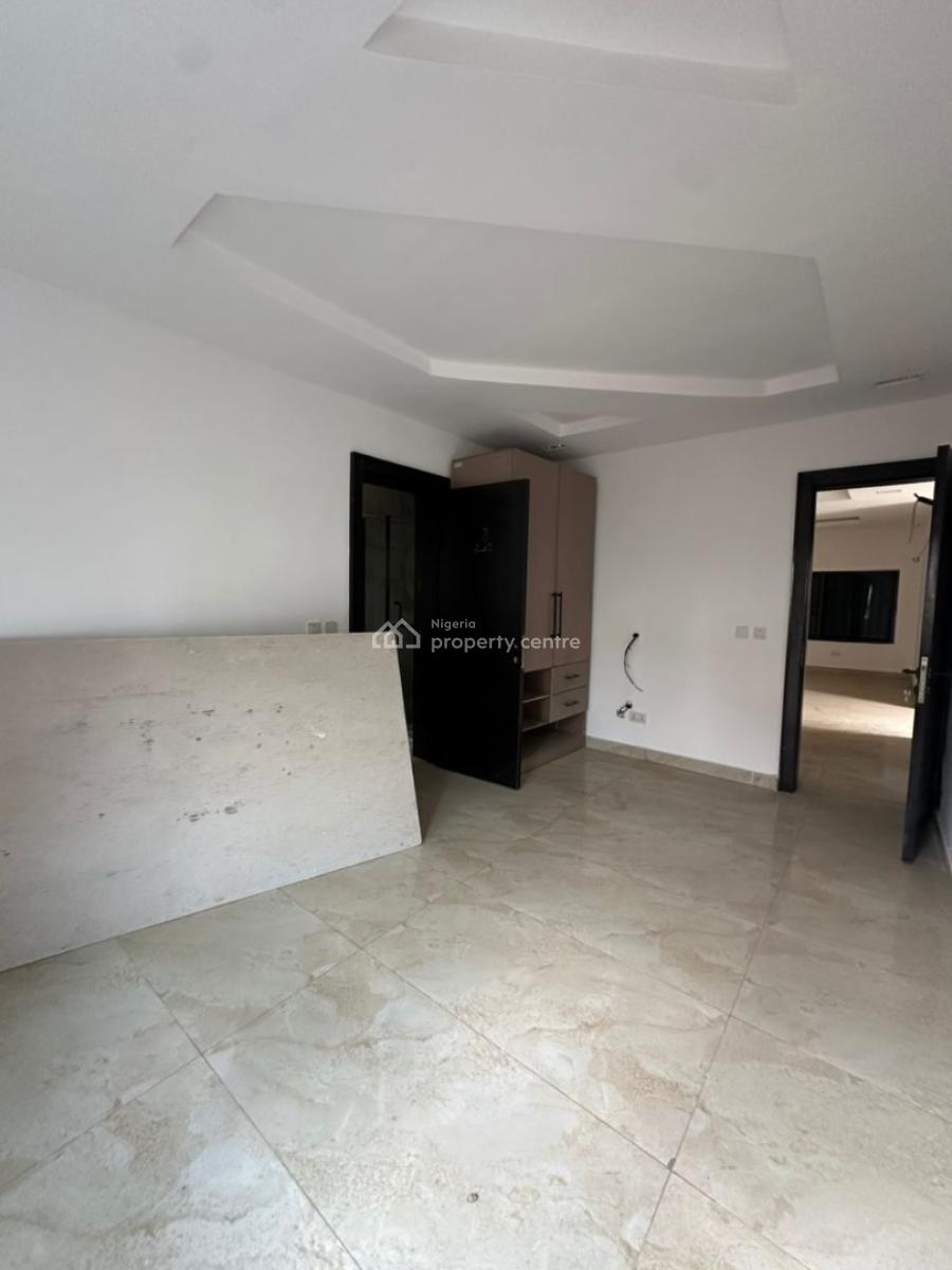 3 Bedroom Flat, Off Awolowo Road, Ikeja, Lagos, Flat / Apartment for Sale