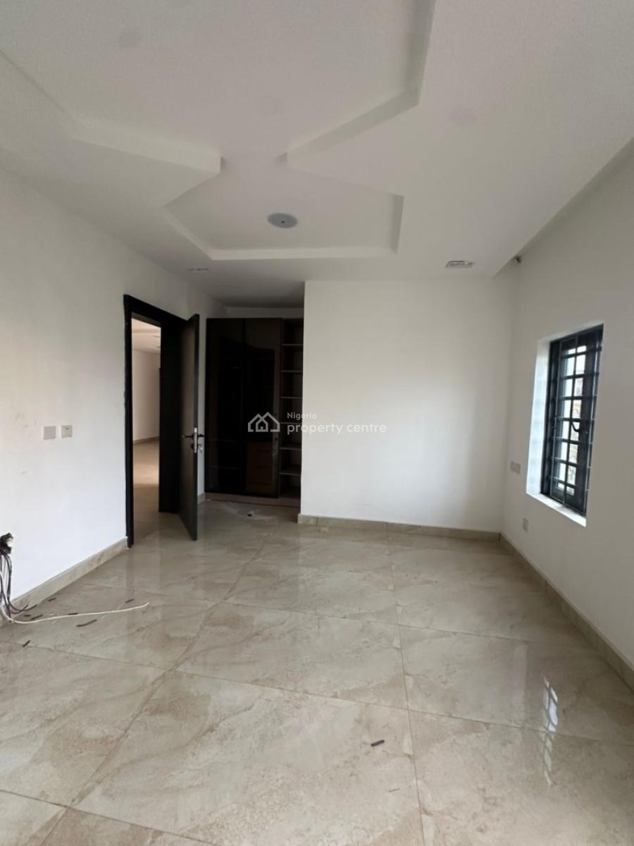 3 Bedroom Flat, Off Awolowo Road, Ikeja, Lagos, Flat / Apartment for Sale