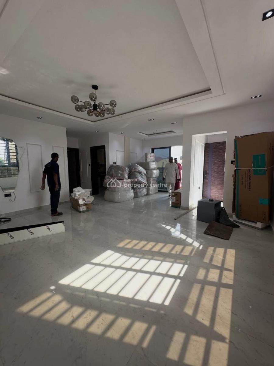 Serviced 3 Bedroom Apartment with Bq, Lekki Phase 1, Lekki, Lagos, Flat / Apartment for Rent