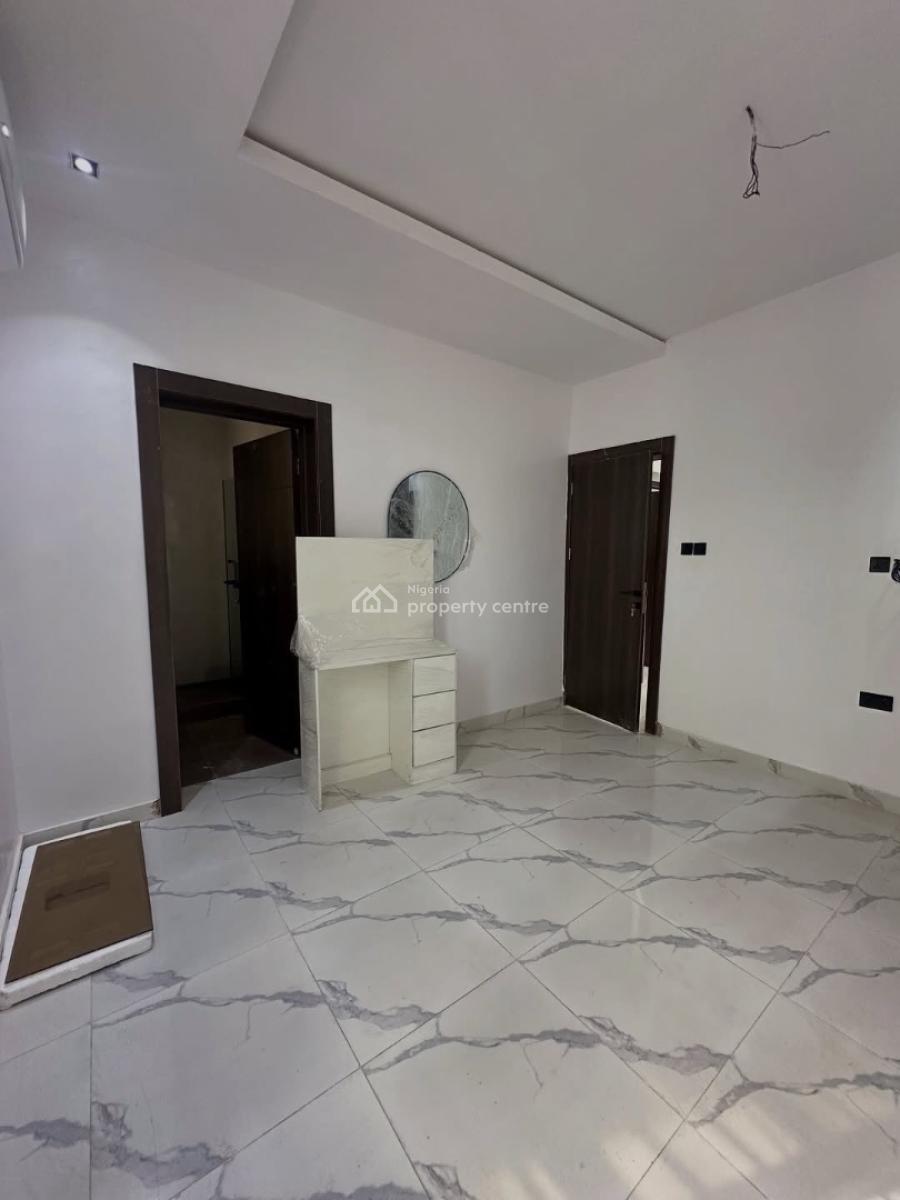 Serviced 3 Bedroom Apartment with Bq, Lekki Phase 1, Lekki, Lagos, Flat / Apartment for Rent