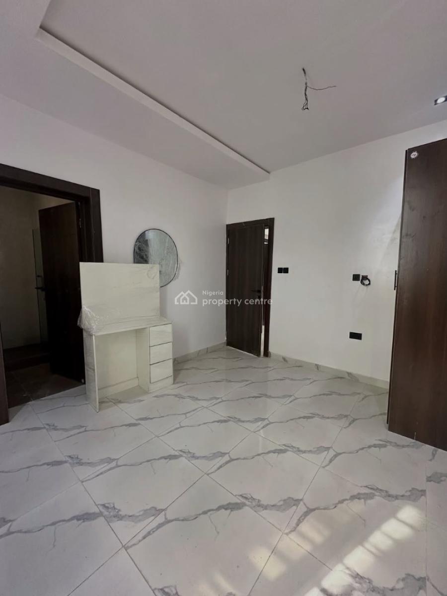 Serviced 3 Bedroom Apartment with Bq, Lekki Phase 1, Lekki, Lagos, Flat / Apartment for Rent