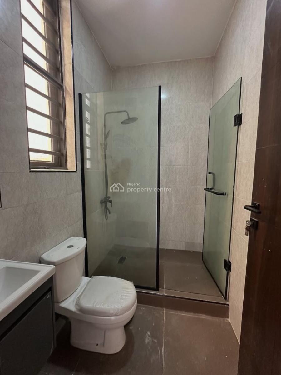 Serviced 3 Bedroom Apartment with Bq, Lekki Phase 1, Lekki, Lagos, Flat / Apartment for Rent