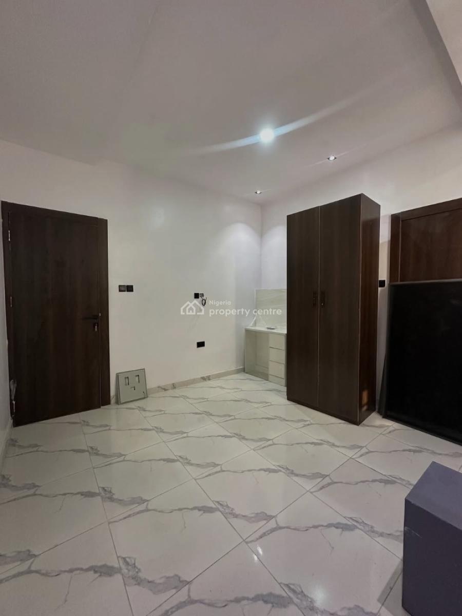 Serviced 3 Bedroom Apartment with Bq, Lekki Phase 1, Lekki, Lagos, Flat / Apartment for Rent