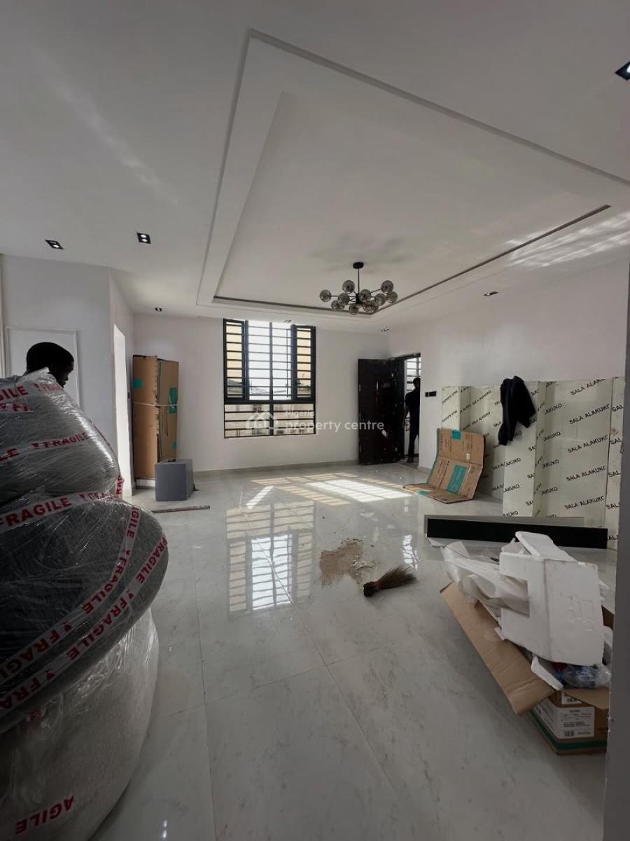 Serviced 3 Bedroom Apartment with Bq, Lekki Phase 1, Lekki, Lagos, Flat / Apartment for Rent