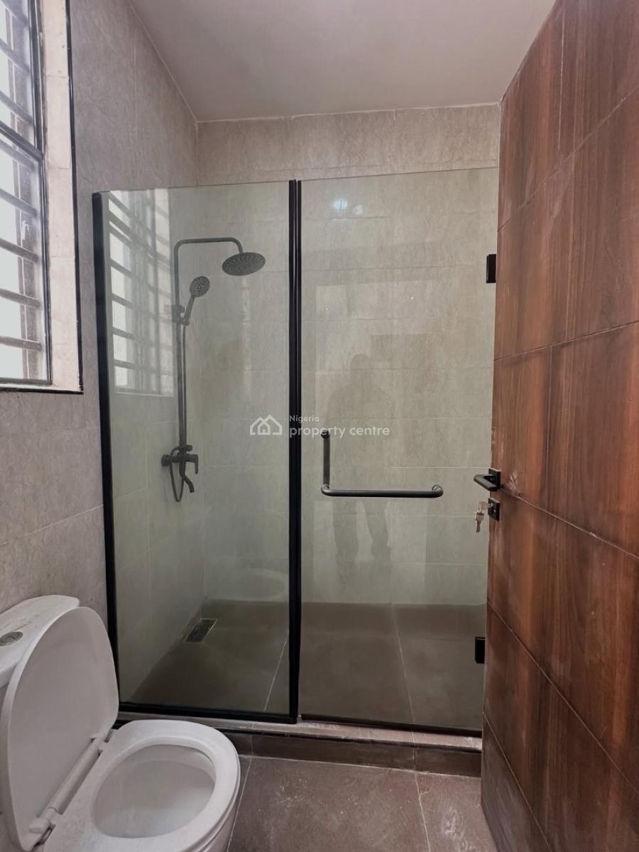 Serviced 3 Bedroom Apartment with Bq, Lekki Phase 1, Lekki, Lagos, Flat / Apartment for Rent