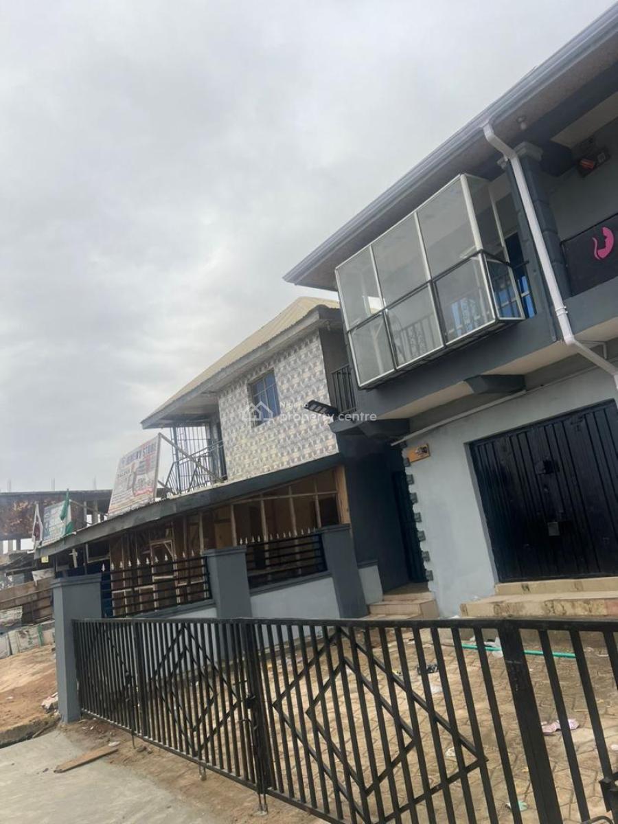 Shopping Complex, Kuola, Akala Express, Ibadan, Oyo, Plaza / Complex / Mall for Sale