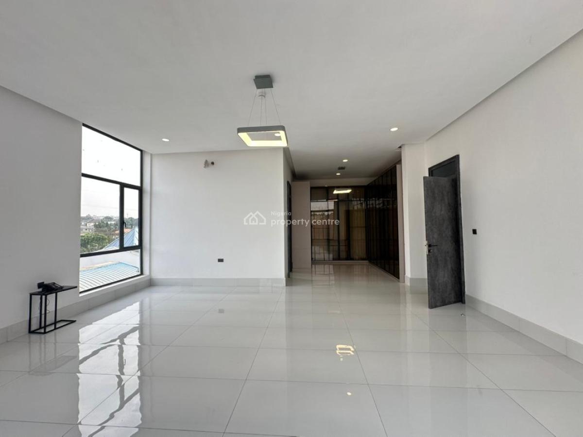 8 Bedrooms Luxury Mansion, Asokoro District, Abuja, Detached Duplex for Sale