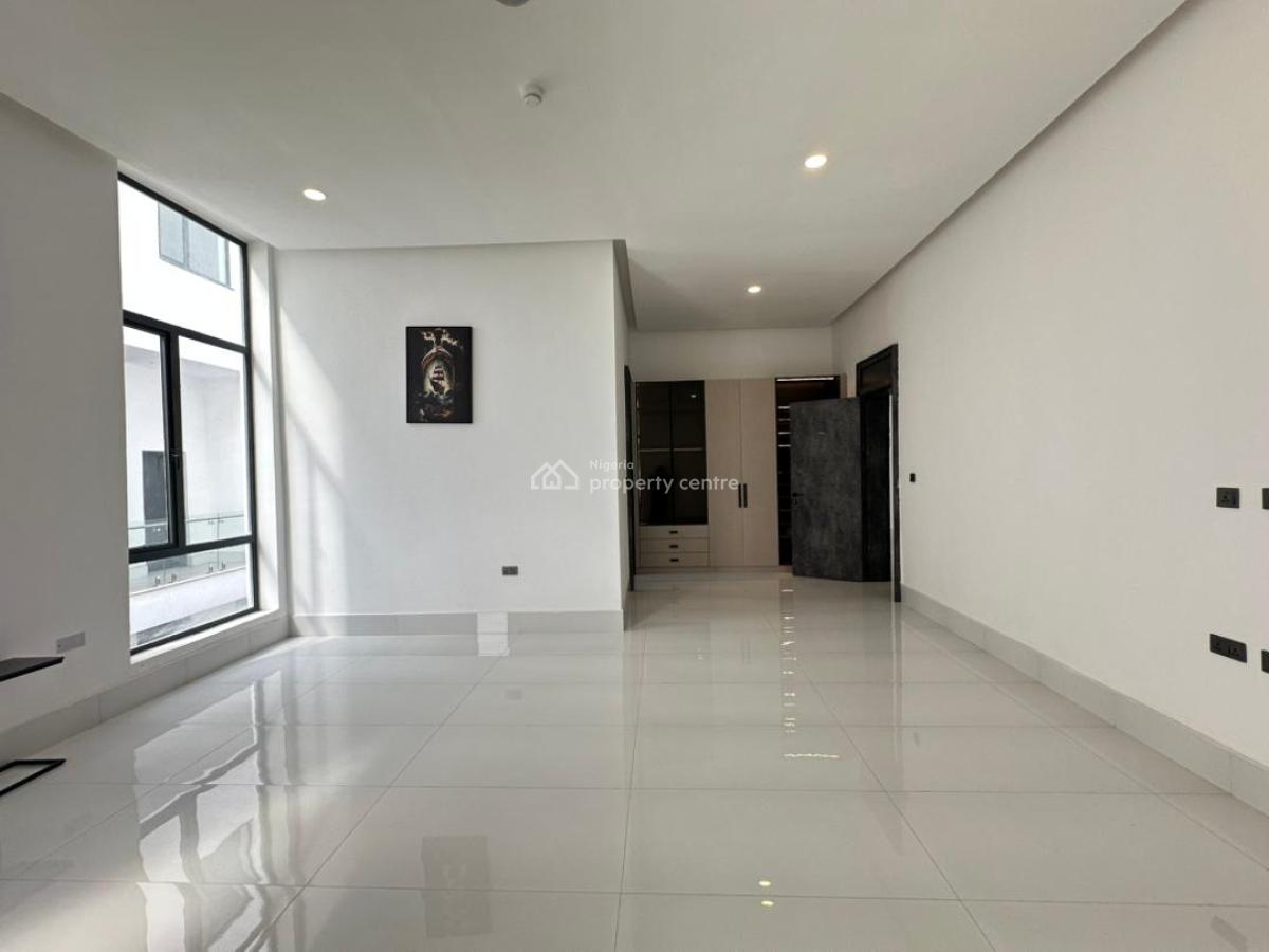 8 Bedrooms Luxury Mansion, Asokoro District, Abuja, Detached Duplex for Sale