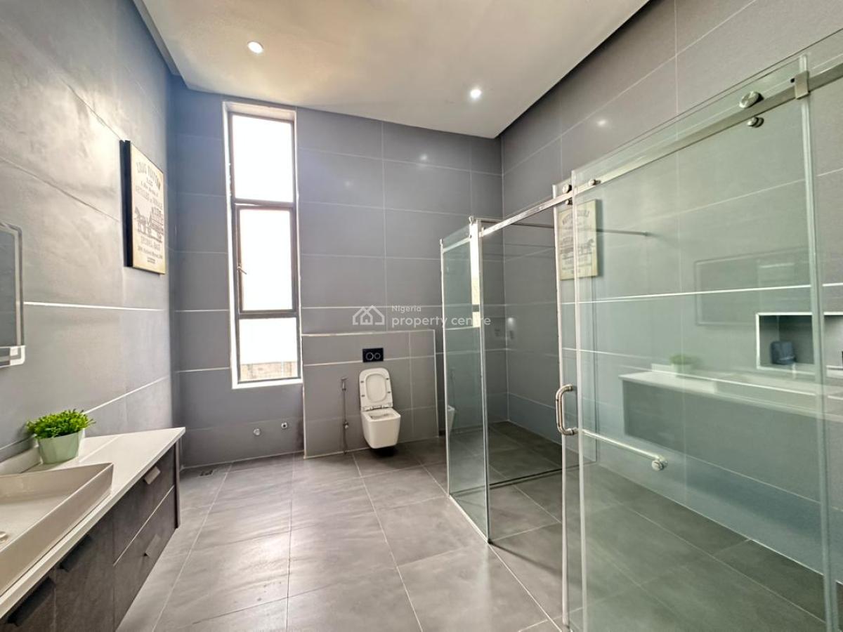 8 Bedrooms Luxury Mansion, Asokoro District, Abuja, Detached Duplex for Sale