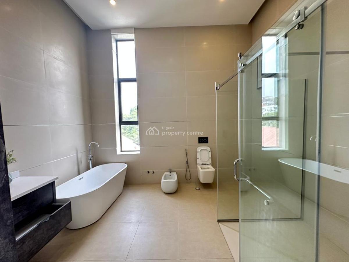 8 Bedrooms Luxury Mansion, Asokoro District, Abuja, Detached Duplex for Sale