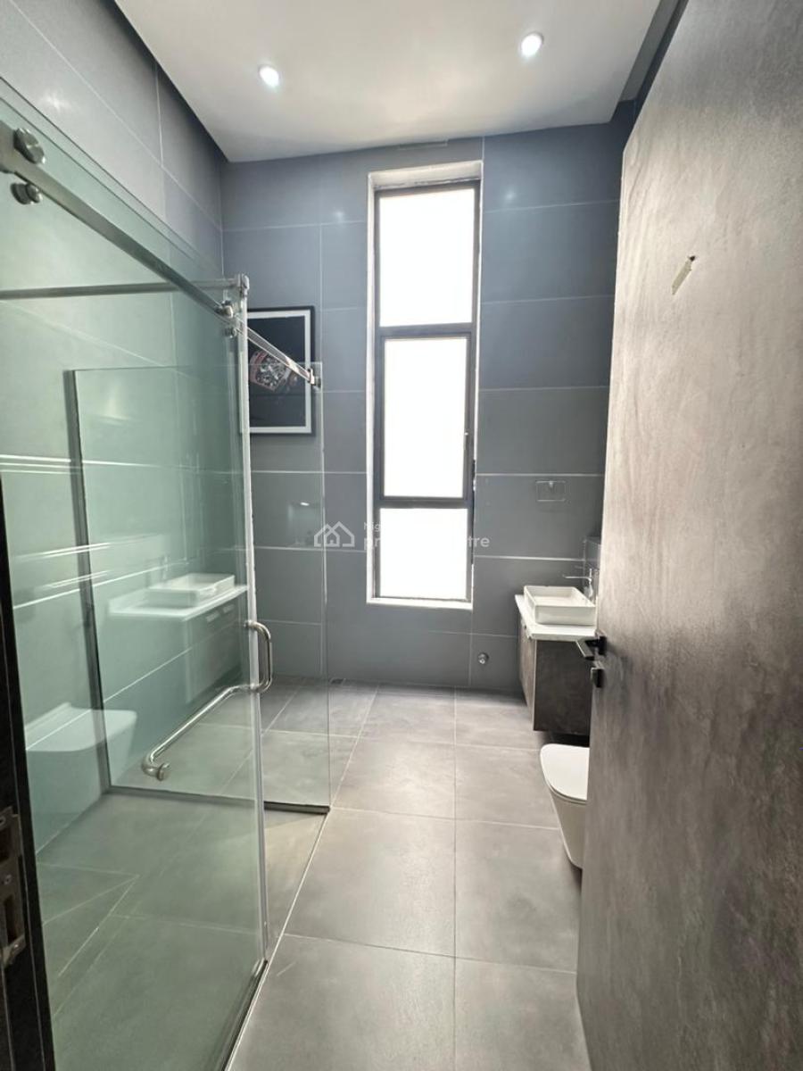 8 Bedrooms Luxury Mansion, Asokoro District, Abuja, Detached Duplex for Sale