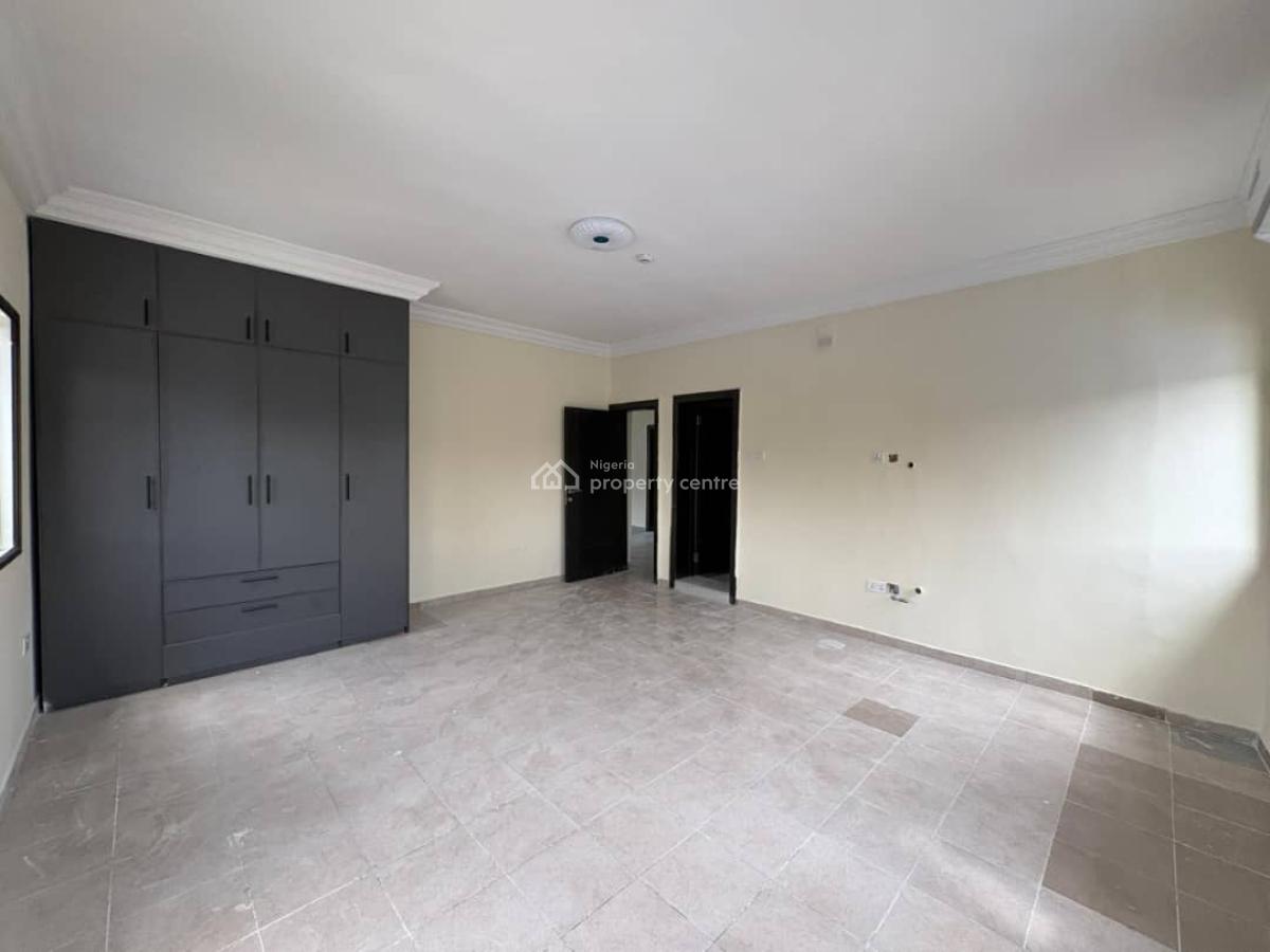 New Luxury 3bedroom with Bq Elevator Pool Gym 24hours Light, Off Admiralty Way, Lekki Phase 1, Lekki, Lagos, Flat / Apartment for Rent
