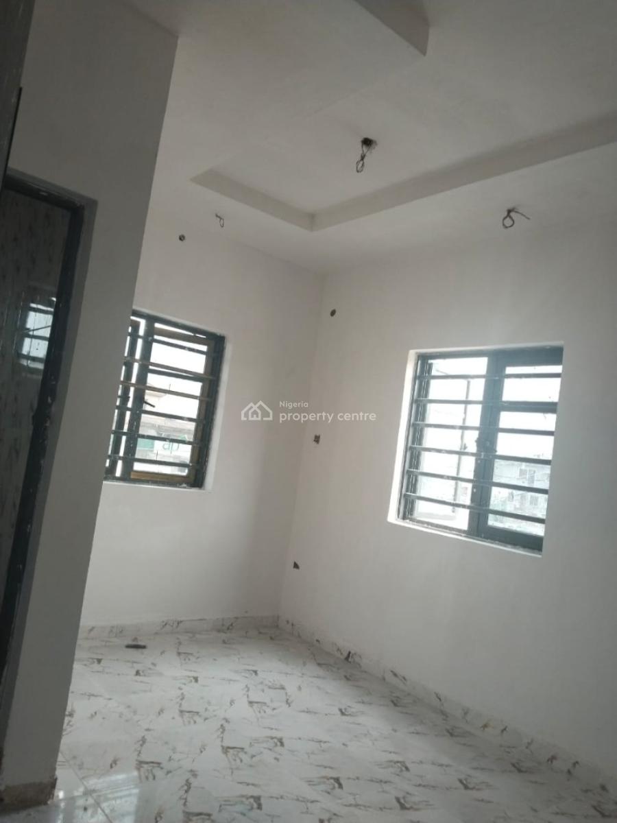 Newly Built Unit of Roomself, Shomolu, Shomolu, Lagos, Flat / Apartment for Rent