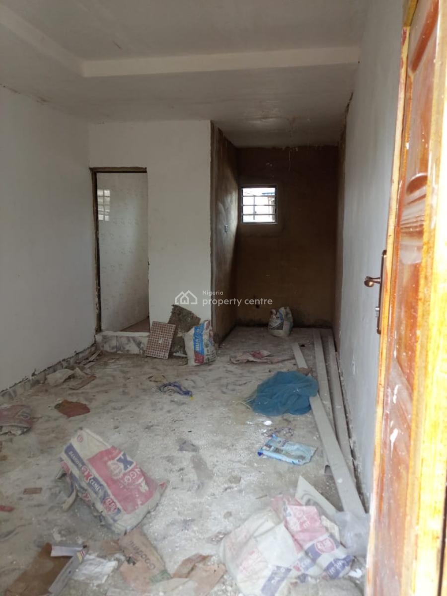 Newly Built Standard and Spacious Roomself in a Serene Environment, Shomolu, Shomolu, Lagos, Self Contain (single Rooms) for Rent