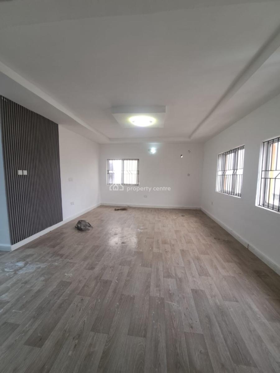 Luxury and Spacious 3bedroom Flat Upstairs, Lekki, Lagos, Flat / Apartment for Rent