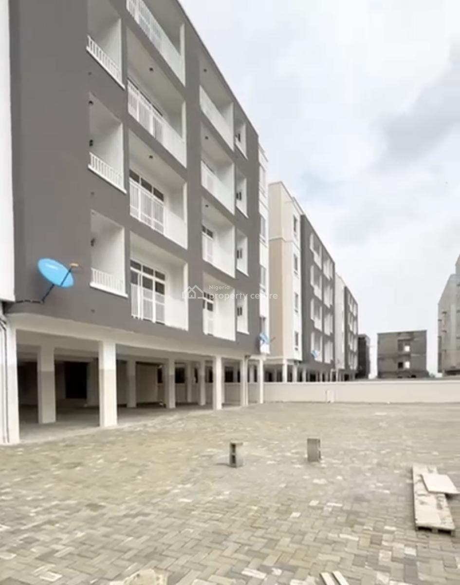 Brand New Water-front 3bedroom with 24 Hours Electricity in an Estate, Osapa, Lekki, Lagos, Flat / Apartment for Rent