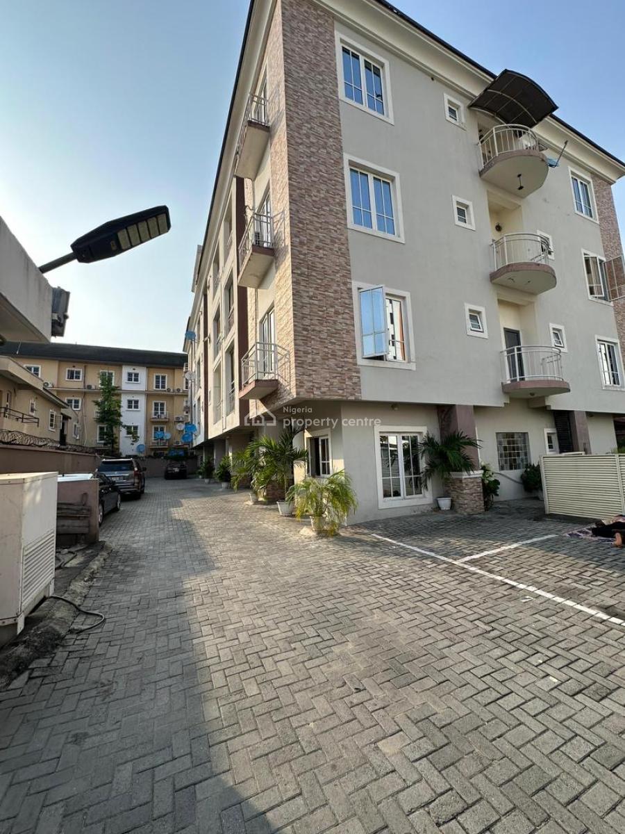 3 Bedroom Penthouse, Lekki Phase 1, Lekki, Lagos, Flat / Apartment for Sale