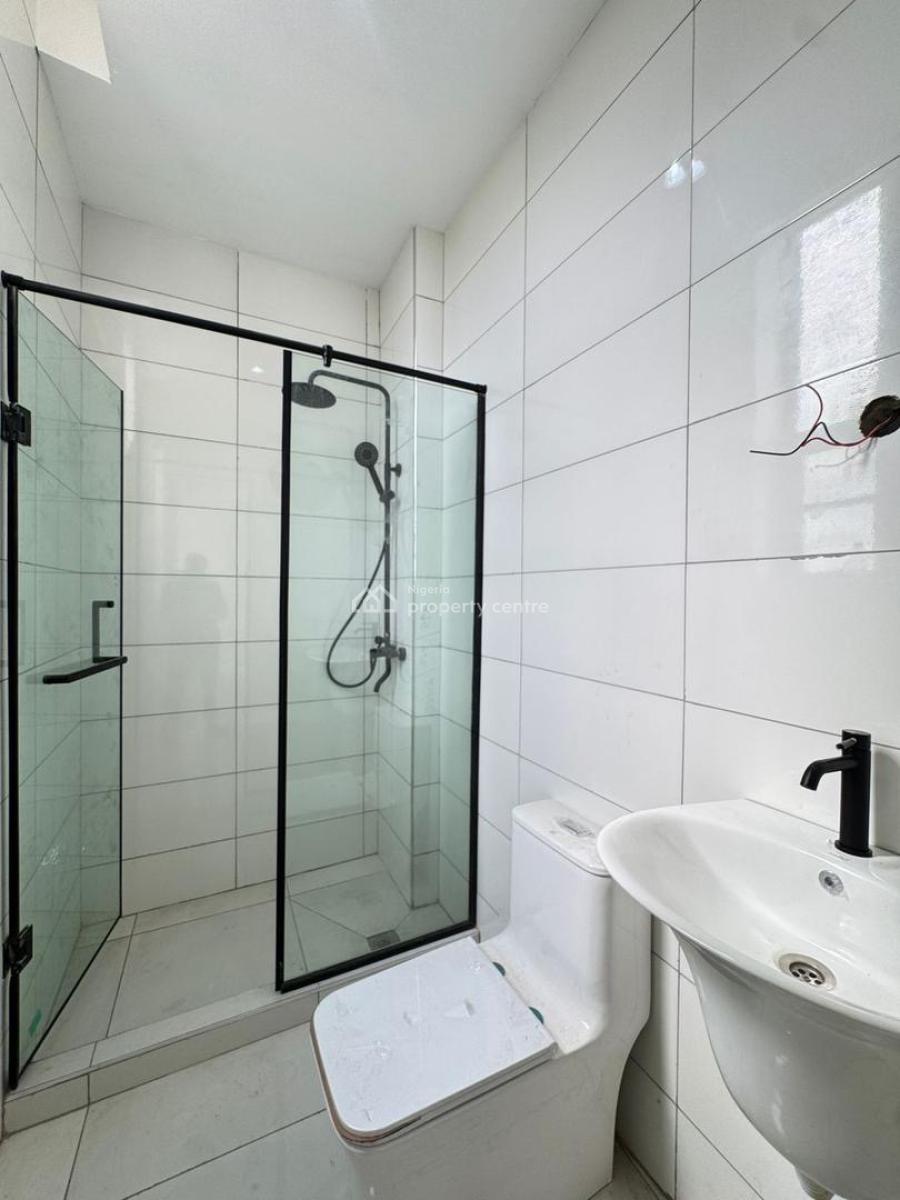 Capacious  Fully Serviced 2  Bedroom Apartment with Elevator, Gym & Sw, Oniru, Lekki, Lagos, Flat / Apartment for Sale