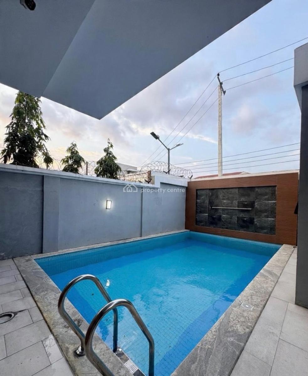 Fully Serviced 2 Bedroom Apartment with Bq, Lekki Phase 1, Lekki Phase 1, Lekki, Lagos, Block of Flats for Sale