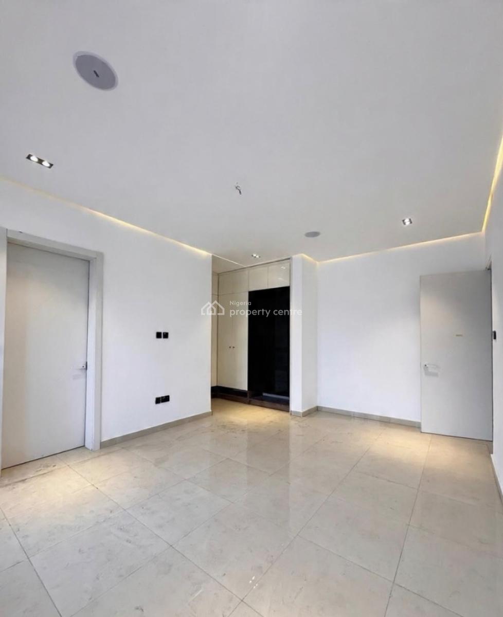 Fully Serviced 2 Bedroom Apartment with Bq, Lekki Phase 1, Lekki Phase 1, Lekki, Lagos, Block of Flats for Sale