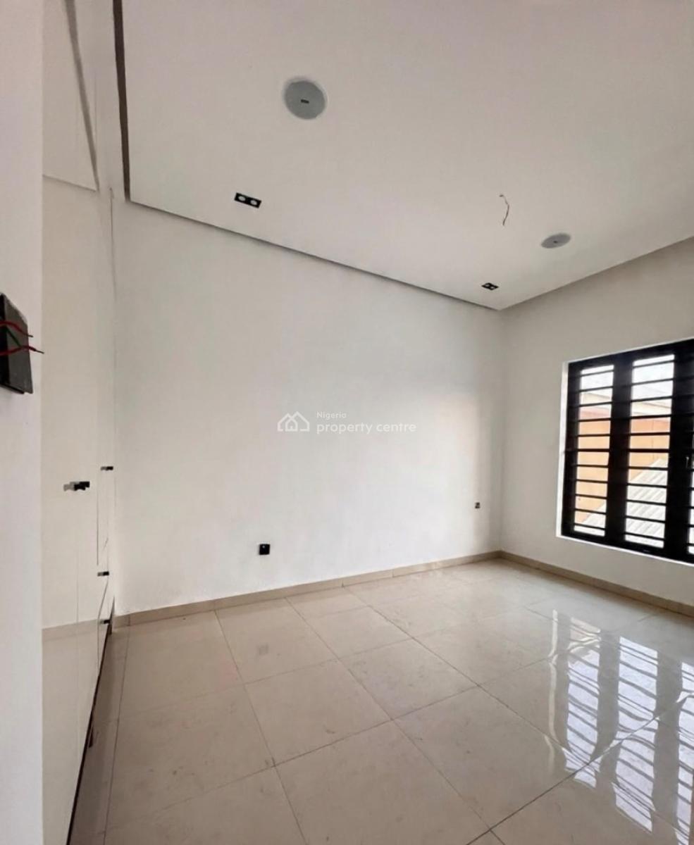 Fully Serviced 2 Bedroom Apartment with Bq, Lekki Phase 1, Lekki Phase 1, Lekki, Lagos, Block of Flats for Sale