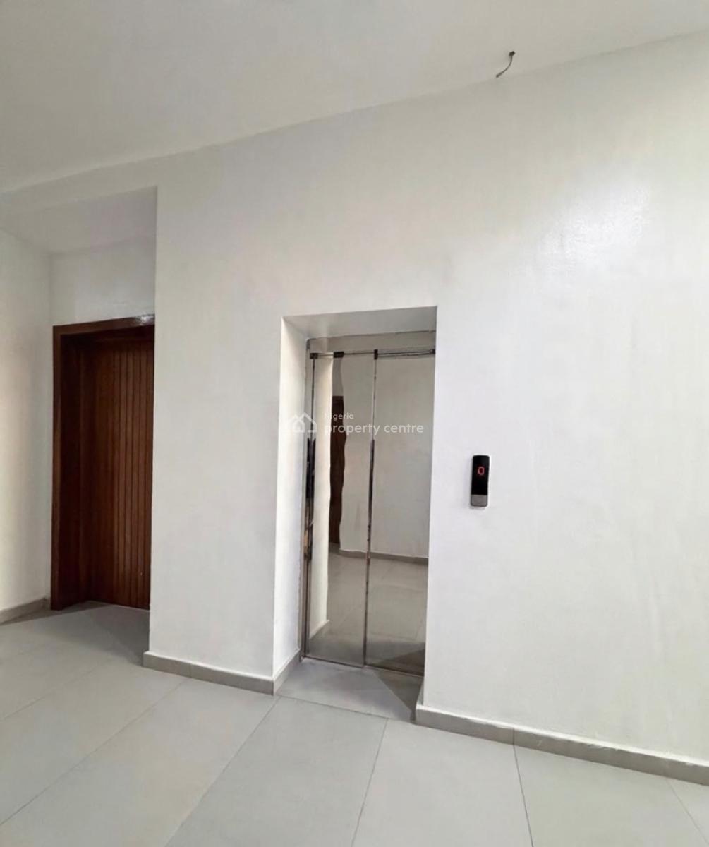 Fully Serviced 2 Bedroom Apartment with Bq, Lekki Phase 1, Lekki Phase 1, Lekki, Lagos, Block of Flats for Sale